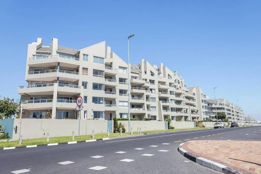 El Mufasa Beachfront Apartment With Stunning Views Cape Town 0*,  South Africa