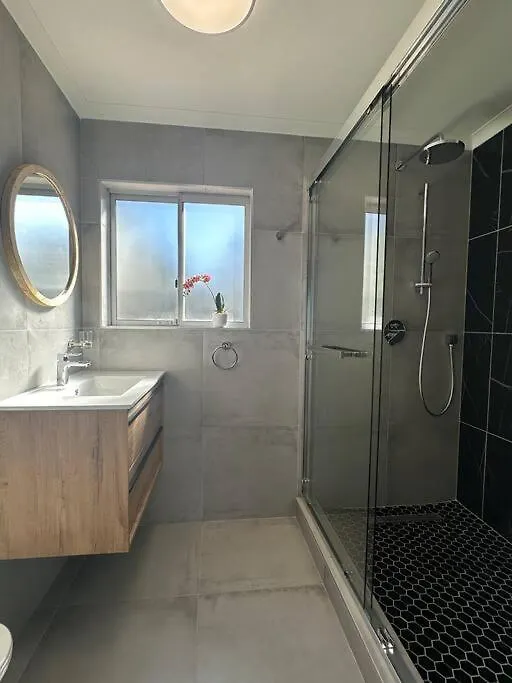 El Mufasa Beachfront Apartment With Stunning Views Cape Town