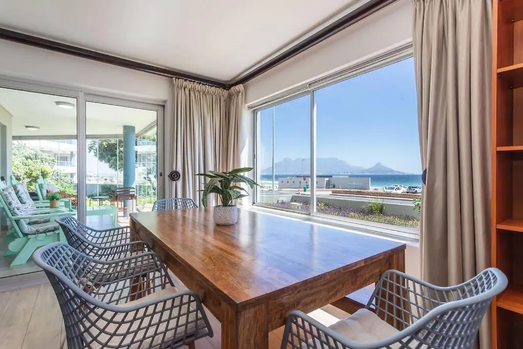 El Mufasa Beachfront Apartment With Stunning Views Cape Town