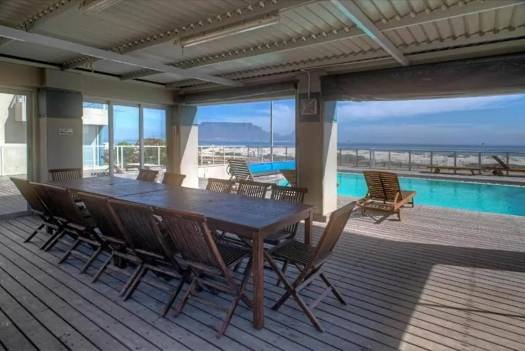 El Mufasa Beachfront Apartment With Stunning Views Cape Town