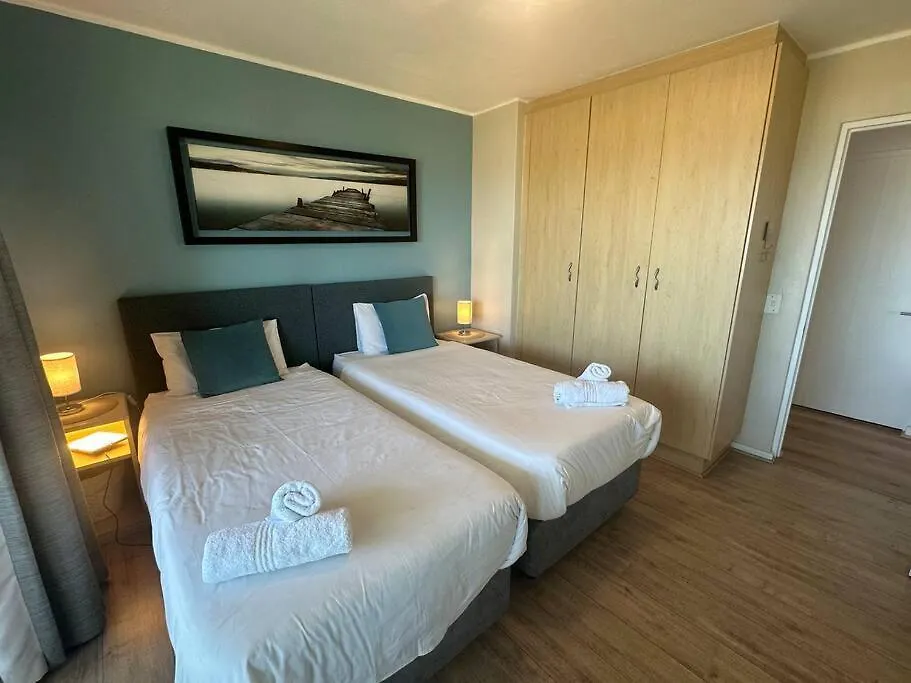 El Mufasa Beachfront Apartment With Stunning Views Cape Town