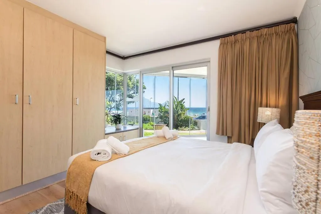 El Mufasa Beachfront Apartment With Stunning Views Cape Town 0*,