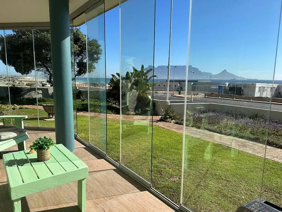 El Mufasa Beachfront Apartment With Stunning Views Cape Town 0*,  South Africa