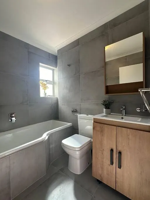 El Mufasa Beachfront Apartment With Stunning Views Cape Town 0*,