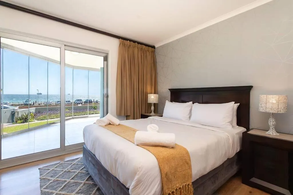 El Mufasa Beachfront Apartment With Stunning Views Cape Town