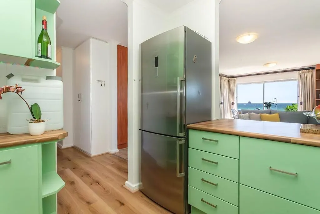 El Mufasa Beachfront Apartment With Stunning Views Cape Town