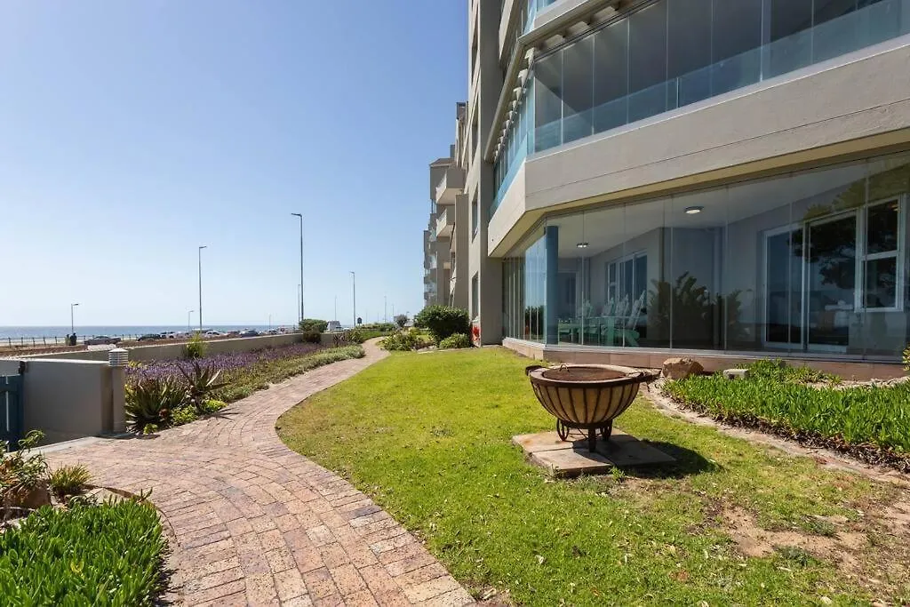 El Mufasa Beachfront Apartment With Stunning Views Cape Town
